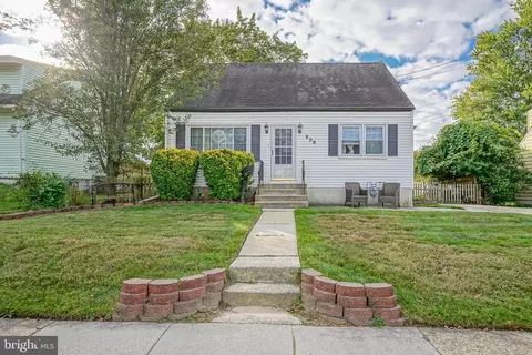 606 W Lincoln Ave, Magnolia, NJ 08049