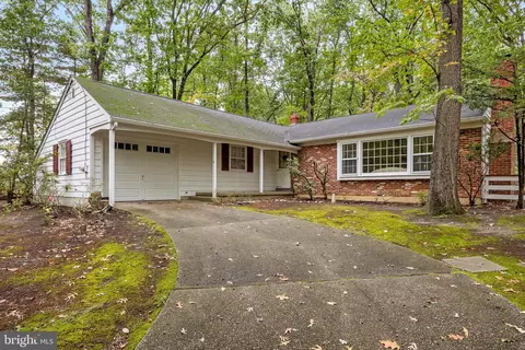 28 Laurel Hill Dr, Cherry Hill, NJ 08003