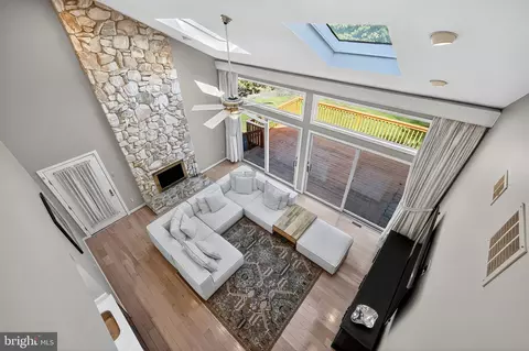30 Alpine Ct, Voorhees, NJ 08043