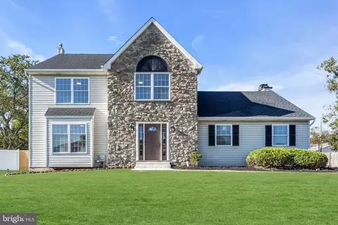 45 Aberdale Ln, Sicklerville, NJ 08081