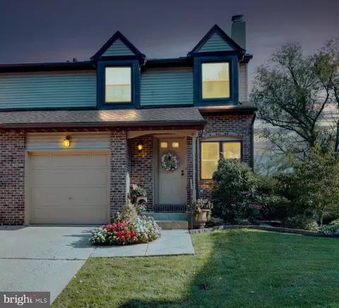 31 Greensward Ln, Cherry Hill, NJ 08002