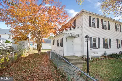 130 Pennsylvania Rd, Brooklawn, NJ 08030