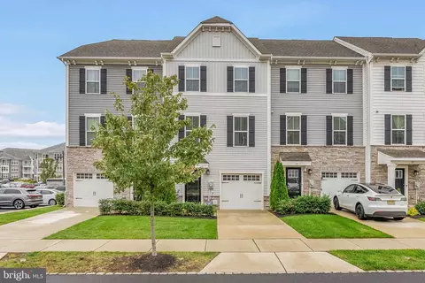 21 Kohlmyer Dr, Pennsauken, NJ 08110