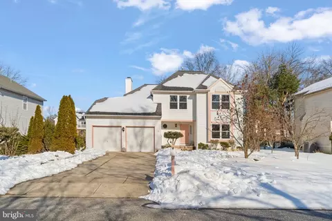 12 Country Ln, Voorhees, NJ 08043