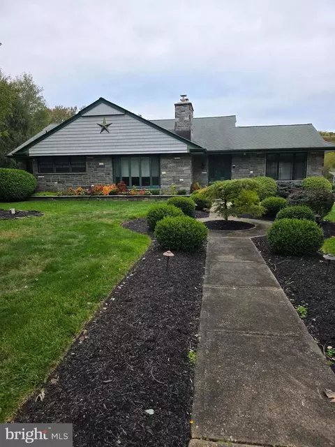 464 3rd St, Atco, NJ 08004