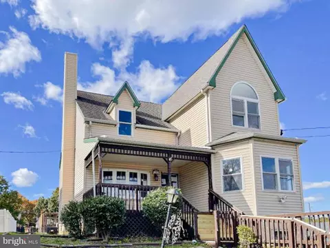 3241 N 48th St, Pennsauken, NJ 08109