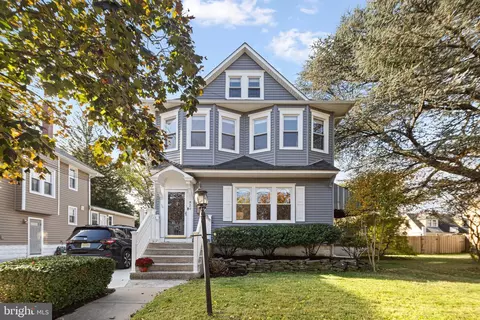 820 Stokes Ave, Collingswood, NJ 08108