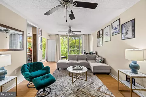 401 Cooper Landing Rd #308, Cherry Hill, NJ 08002