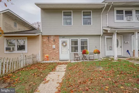 48 Memphis Ct, Sicklerville, NJ 08081