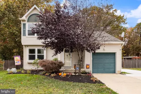 28 Grand Ave, Berlin, NJ 08009