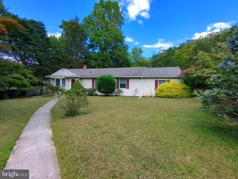 199 Lakeview Dr S, Gibbsboro, NJ 08026