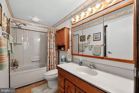 Bath - 37 Pinegrove, Clementon, NJ 08021 photo 2 of 2