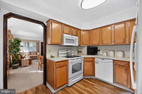Kitchen - 37 Pinegrove, Clementon, NJ 08021 photo 2 of 3