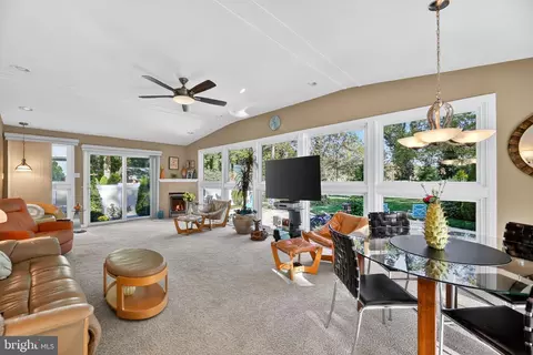 Living - 37 Pinegrove, Clementon, NJ 08021 photo 2 of 3