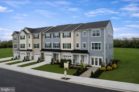 10 Little Pond Dr, Laurel Springs, NJ 08021