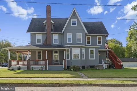 2905 N Centre St, Pennsauken, NJ 08109
