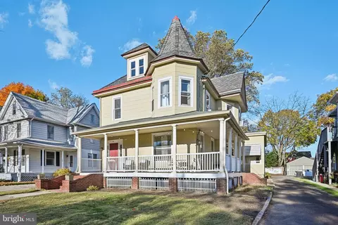127 7th Ave, Haddon Heights, NJ 08035