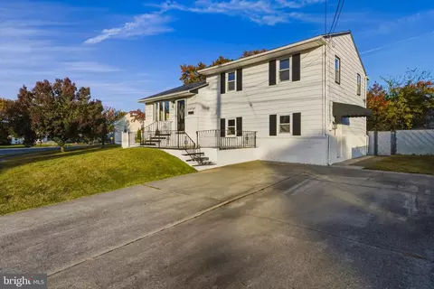 688 Dettmar Ter, Runnemede, NJ 08078
