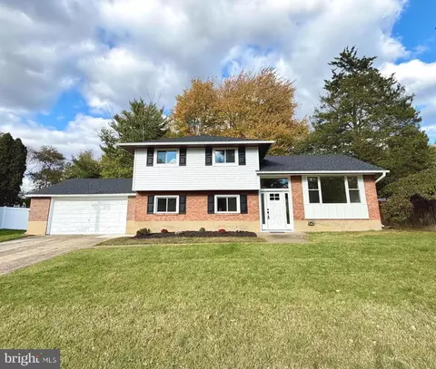 1013 Prospect Ln, Somerdale, NJ 08083