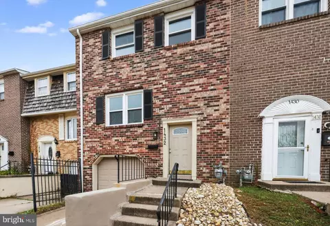 1432 Boxwood Dr, Blackwood, NJ 08012