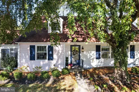 301 Bradshaw Ave, Haddonfield, NJ 08033