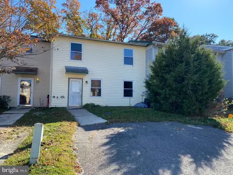 14 Berkshire Rd, Sicklerville, NJ 08081