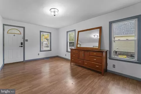 Entry Way - 85 9th Ave, Pine Hill, NJ 08021 photo 1 of 9