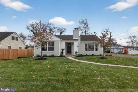135 Mount Vernon Ave, Laurel Springs, NJ 08021