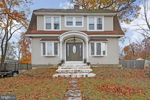 8438 Haines Rd, Pennsauken, NJ 08110