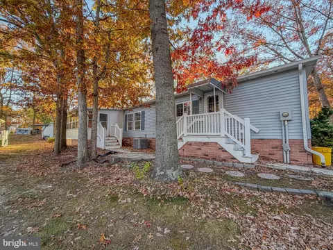 37 Loft Mountain Dr, Sicklerville, NJ 08081