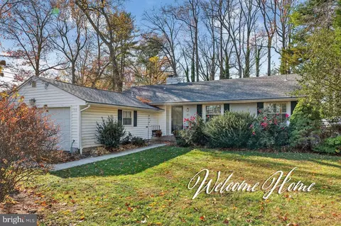 110 Barclay Ln, Cherry Hill, NJ 08034