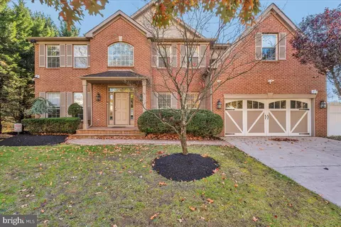 18 Saddlehorn Dr, Cherry Hill, NJ 08003
