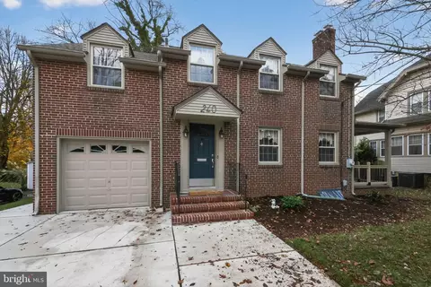 240 Hopkins Ave, Haddonfield, NJ 08033