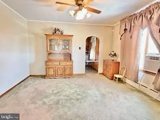 Entry Way - 14 Evesham Rd, Glendora, NJ 08029 photo 3 of 7