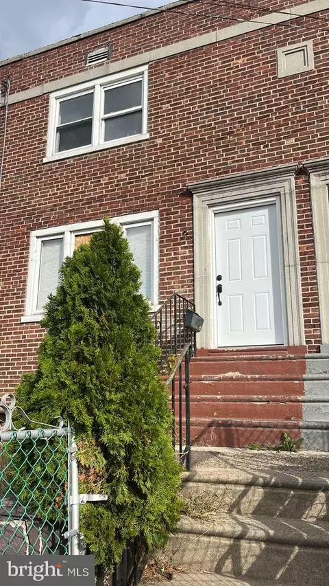 402 S 30th St, Camden, NJ 08105