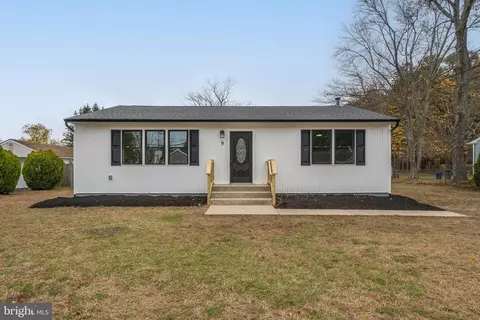 9 Deb Lynn Dr, Sicklerville, NJ 08081