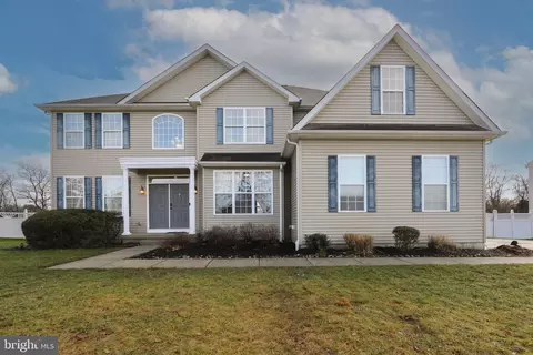 115 Golden Meadow Ln, Sicklerville, NJ 08081