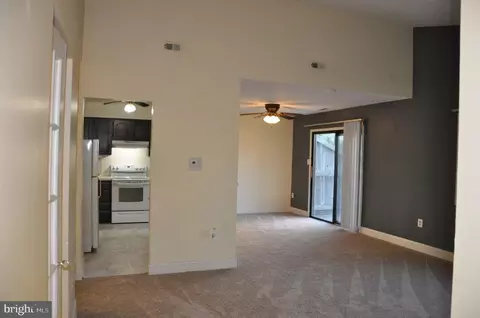 37 Chiswick Dr, Lindenwold, NJ 08021
