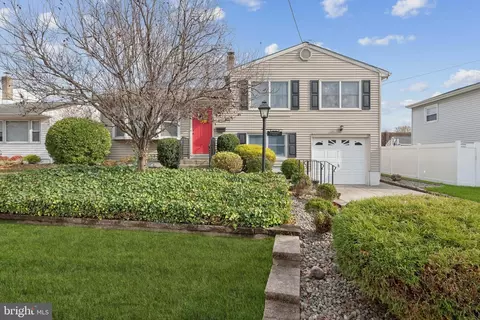 1425 Chestnut Ave, Gloucester City, NJ 08030
