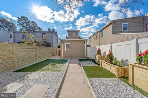 921 Ridgeway St, Gloucester City, NJ 08030