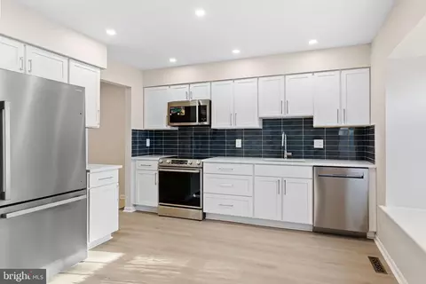 510 Kings Croft, Cherry Hill, NJ 08034
