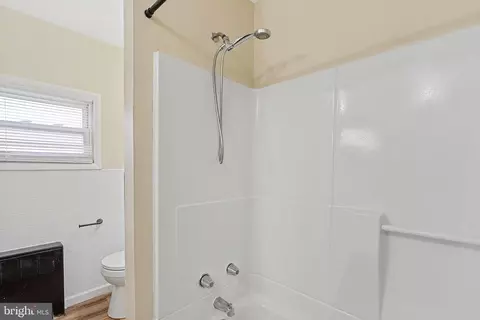 Entry Way - 40 Wilson Rd, Clementon, NJ 08021 photo 3 of 3