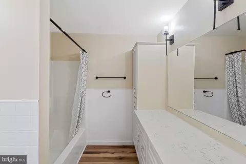 Bath - 40 Wilson Rd, Clementon, NJ 08021 photo 2 of 2