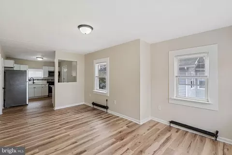 Living - 40 Wilson Rd, Clementon, NJ 08021 photo 3 of 6