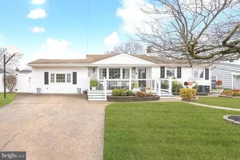 13 Belmont Rd, Bellmawr, NJ 08031