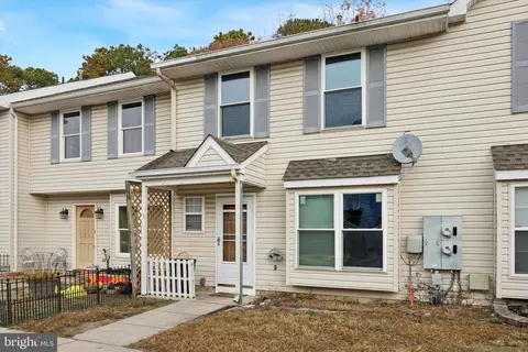 93 Grant Ln, Berlin, NJ 08009