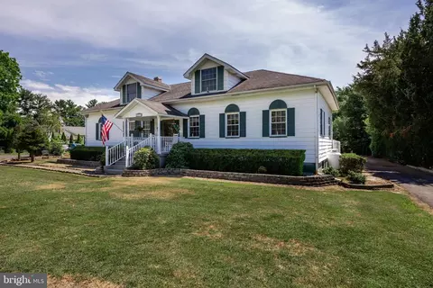Exterior - 711 S Egg Harbor Rd, Hammonton, NJ 08037 photo 2 of 10