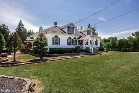 711 S Egg Harbor Rd, Hammonton, NJ 08037