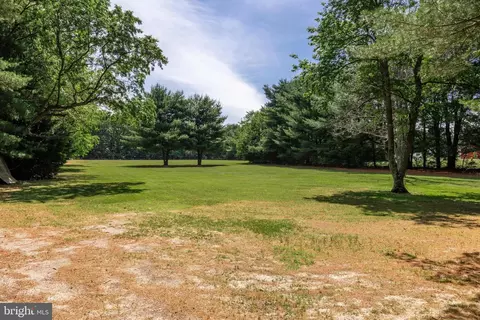 Exterior - 711 S Egg Harbor Rd, Hammonton, NJ 08037 photo 9 of 10