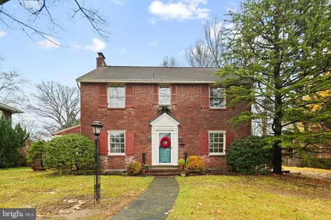 35 Colonial Ridge Dr, Haddonfield, NJ 08033